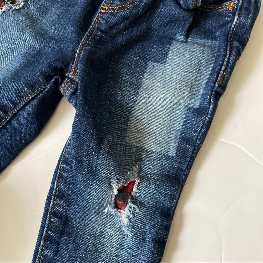 Gap destroyed jeggings